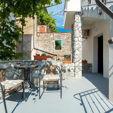 Apartment Placido Krk คิร์ก ภายนอก รูปภาพ