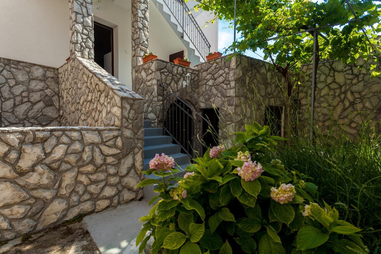 Apartment Placido Krk คิร์ก ภายนอก รูปภาพ