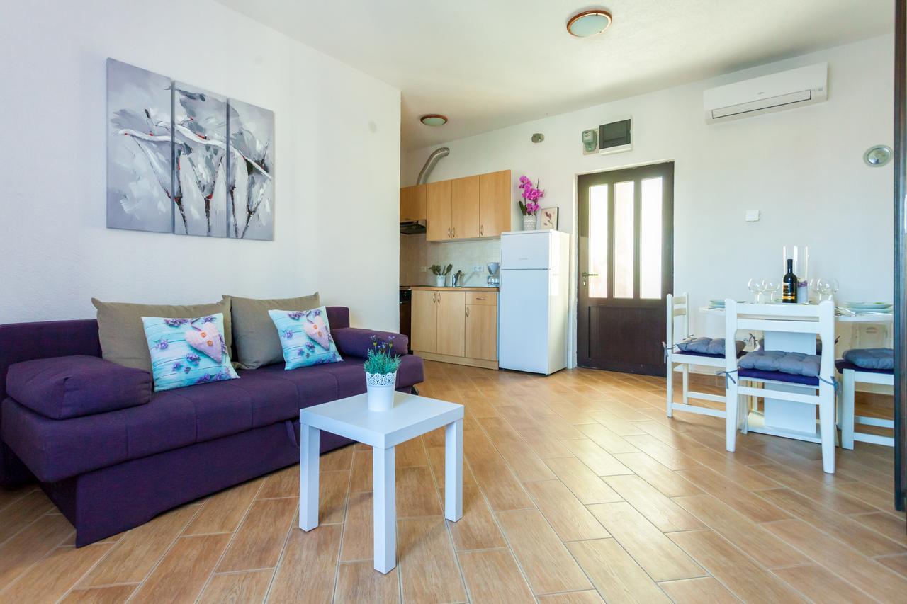 Apartment Placido Krk คิร์ก ภายนอก รูปภาพ